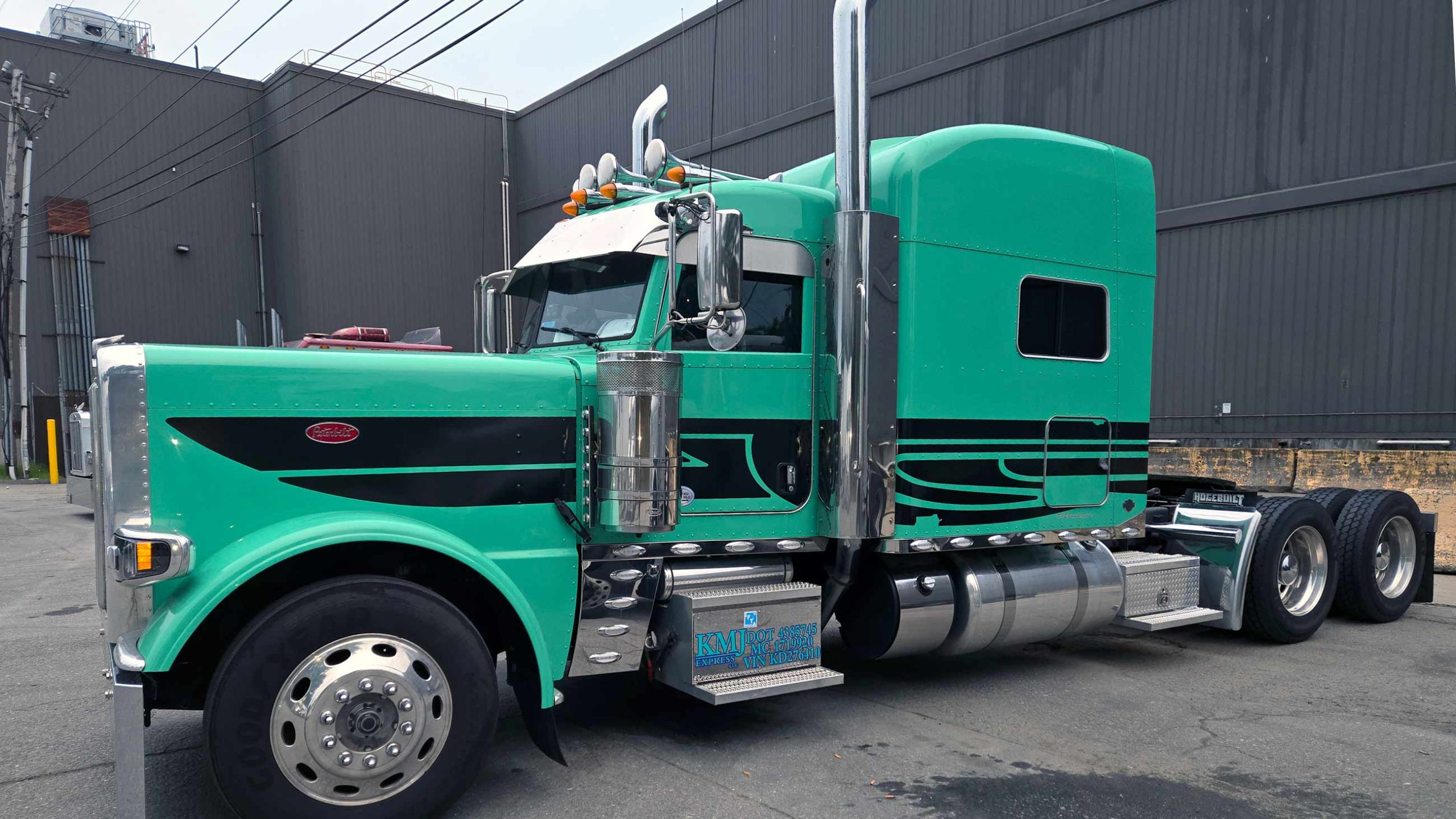 KMJ Truck